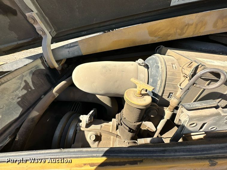 image for item NO9379 2004 Caterpillar 420D  backhoe