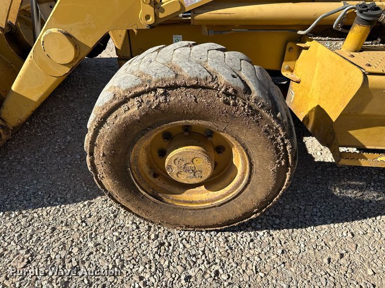 image for item NO9379 2004 Caterpillar 420D  backhoe
