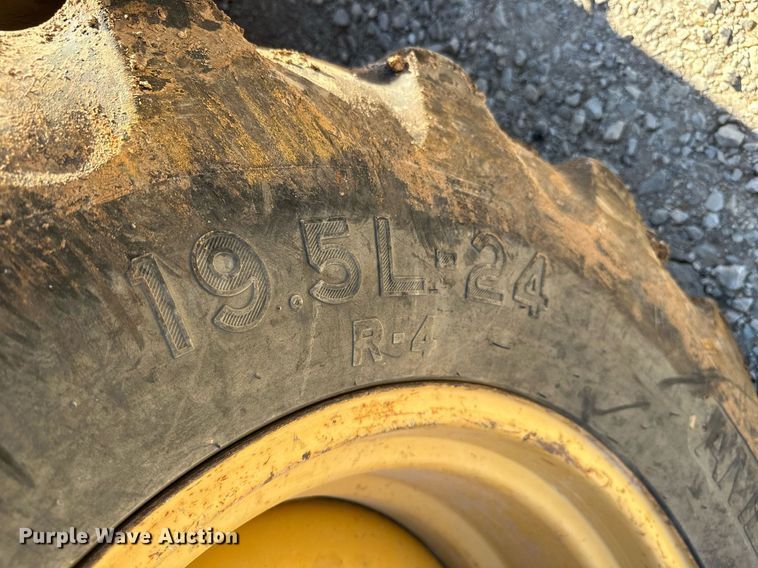 image for item NO9379 2004 Caterpillar 420D  backhoe