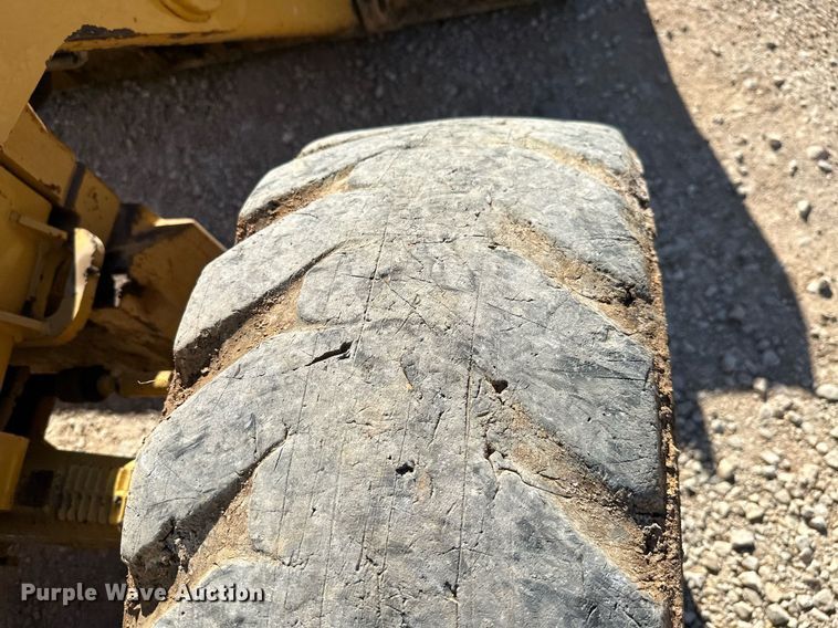 image for item NO9379 2004 Caterpillar 420D  backhoe