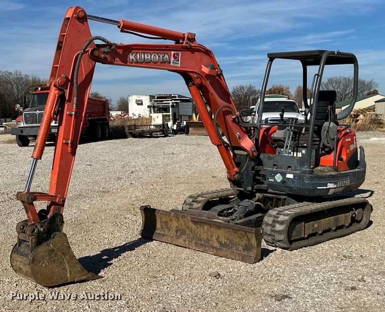 image for item NO9382 2011 Kubota KX121-3  mini excavator
