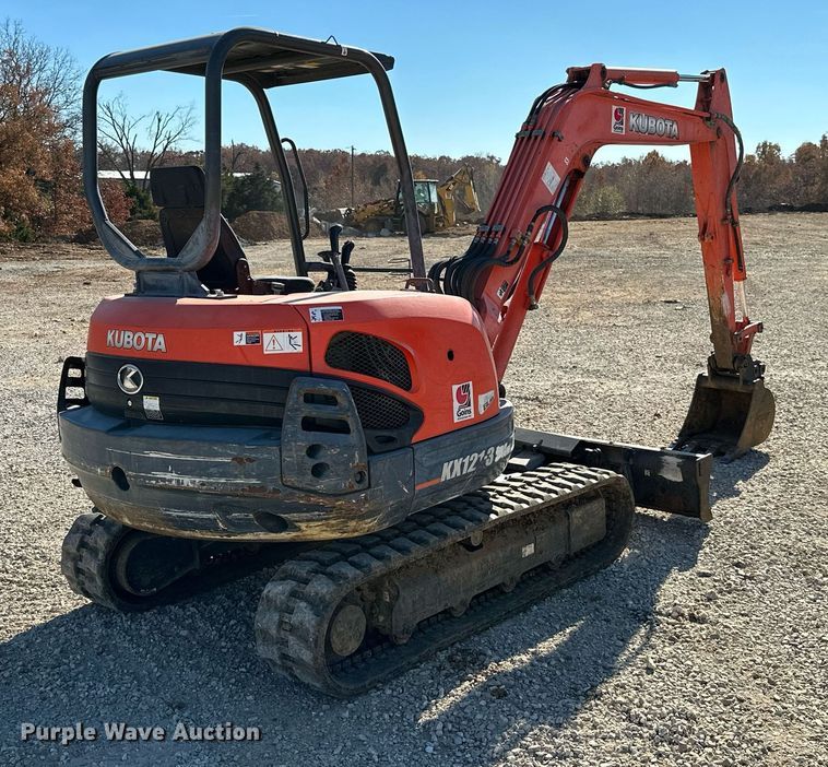 image for item NO9382 2011 Kubota KX121-3  mini excavator
