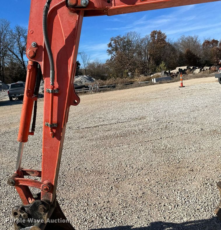 image for item NO9382 2011 Kubota KX121-3  mini excavator