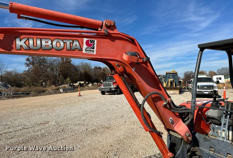 image for item NO9382 2011 Kubota KX121-3  mini excavator