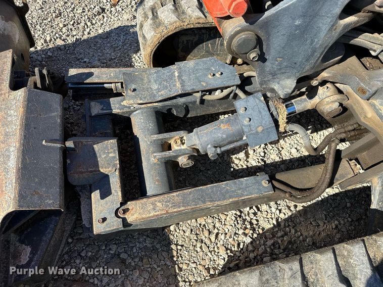 image for item NO9382 2011 Kubota KX121-3  mini excavator