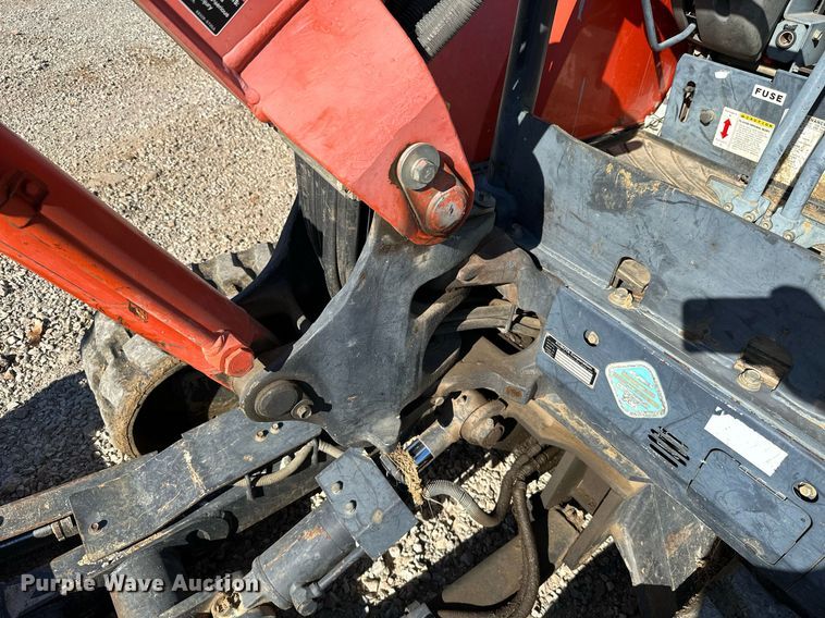 image for item NO9382 2011 Kubota KX121-3  mini excavator