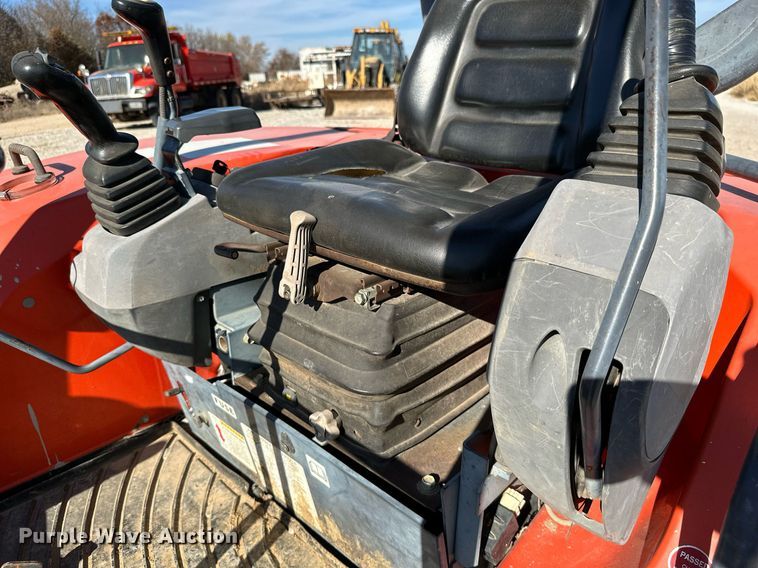 image for item NO9382 2011 Kubota KX121-3  mini excavator