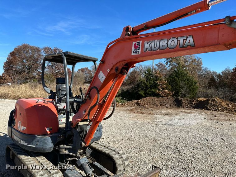 image for item NO9382 2011 Kubota KX121-3  mini excavator