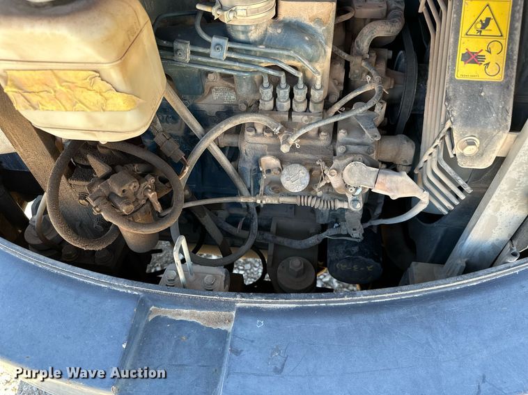 image for item NO9382 2011 Kubota KX121-3  mini excavator