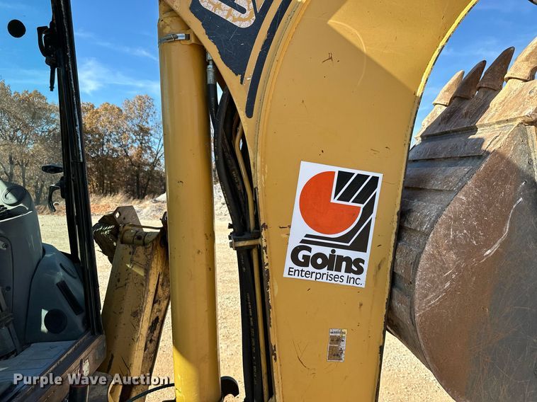 image for item NO9383 2002 Caterpillar 420D  backhoe