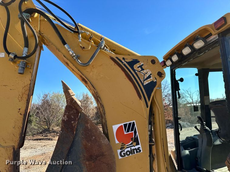 image for item NO9383 2002 Caterpillar 420D  backhoe