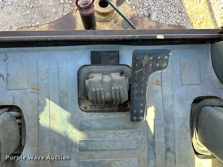 image for item NO9383 2002 Caterpillar 420D  backhoe