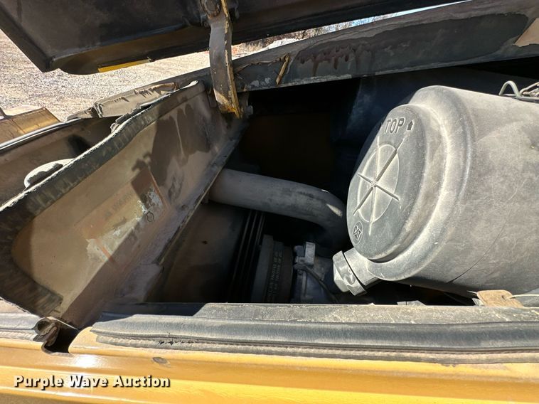 image for item NO9383 2002 Caterpillar 420D  backhoe