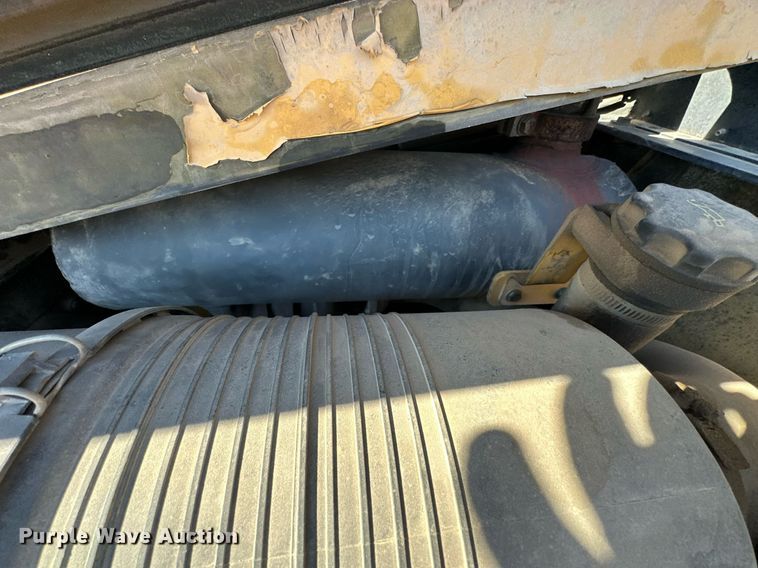 image for item NO9383 2002 Caterpillar 420D  backhoe