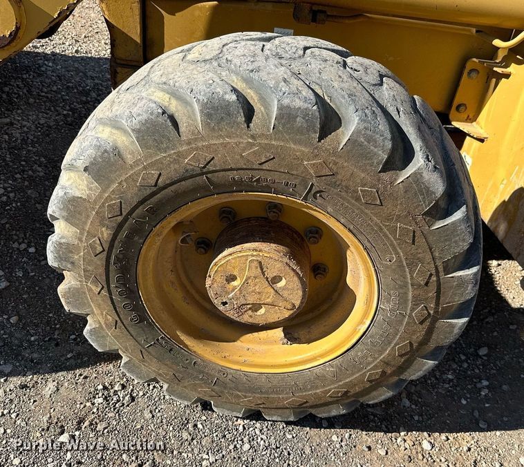 image for item NO9383 2002 Caterpillar 420D  backhoe