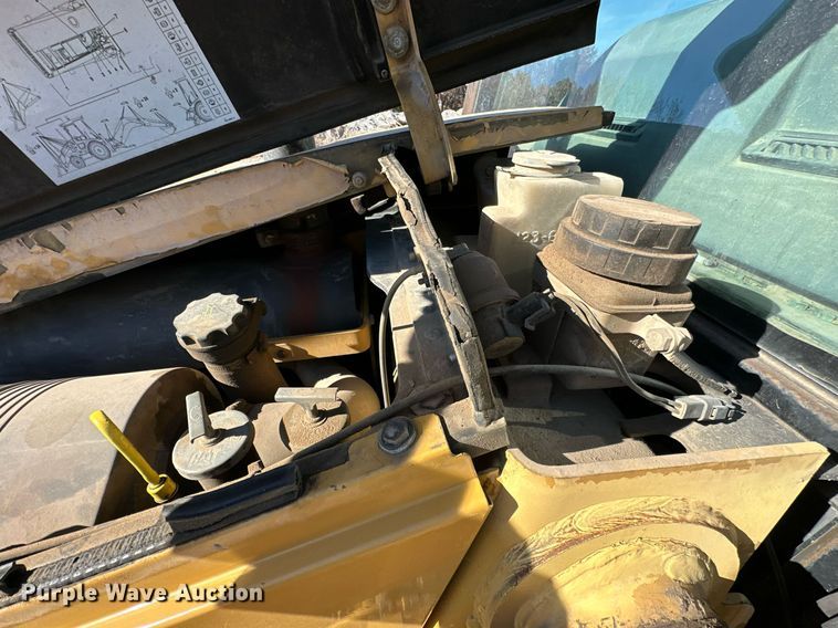 image for item NO9383 2002 Caterpillar 420D  backhoe