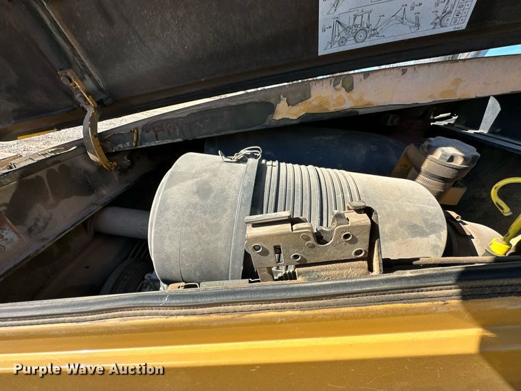 image for item NO9383 2002 Caterpillar 420D  backhoe