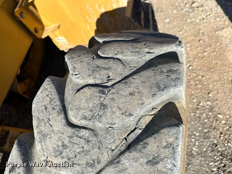 image for item NO9383 2002 Caterpillar 420D  backhoe