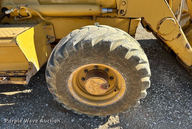 image for item NO9383 2002 Caterpillar 420D  backhoe