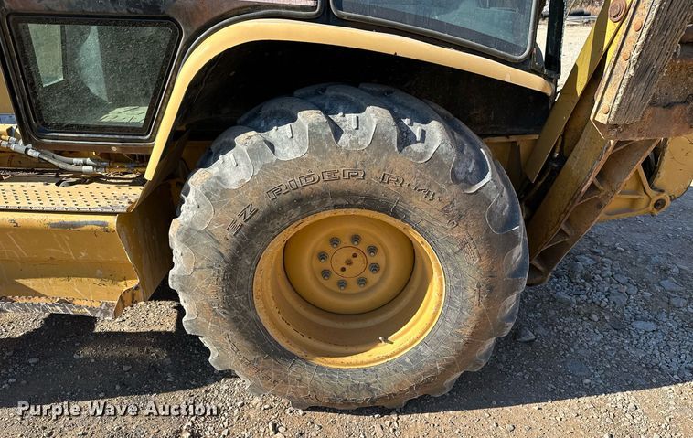 image for item NO9383 2002 Caterpillar 420D  backhoe