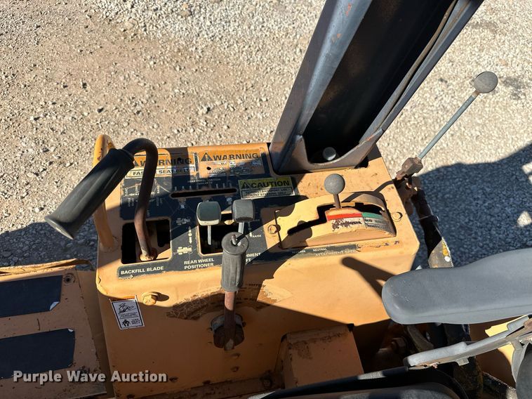 image for item NO9384 1992 Case 660  trencher