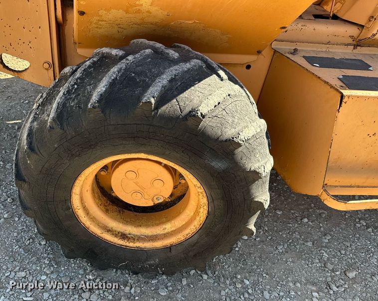 image for item NO9384 1992 Case 660  trencher