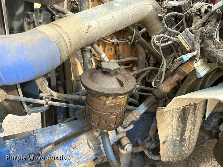 image for item NO9386 2006 International 7600  vacuum truck