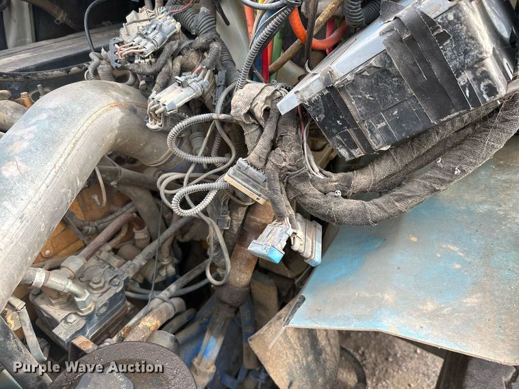 image for item NO9386 2006 International 7600  vacuum truck