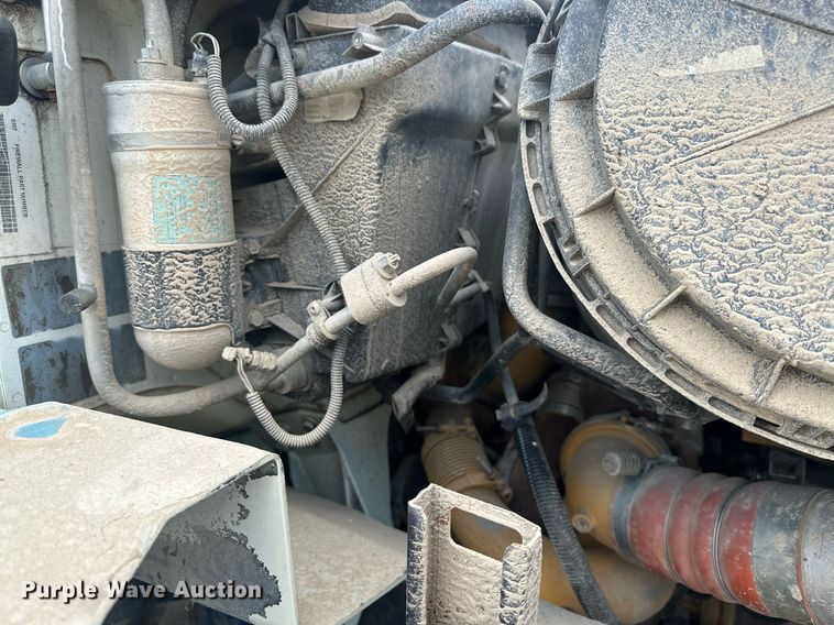 image for item NO9386 2006 International 7600  vacuum truck