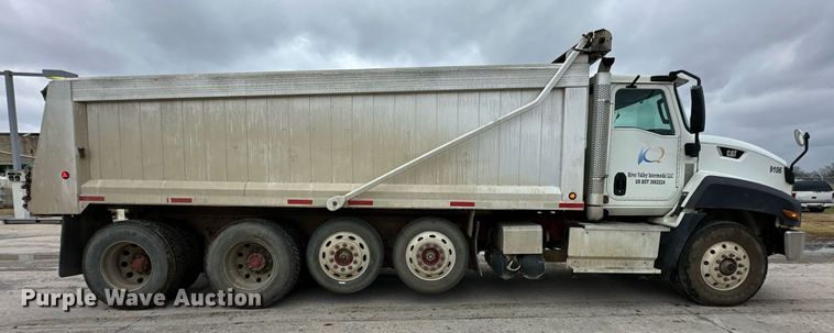 image for item NO9417 2014 Caterpillar CT660  dump truck