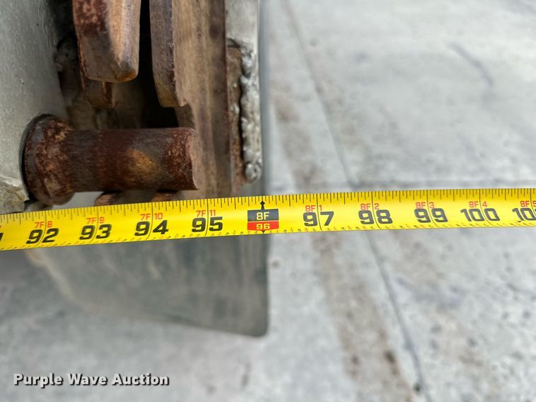 image for item NO9417 2014 Caterpillar CT660  dump truck