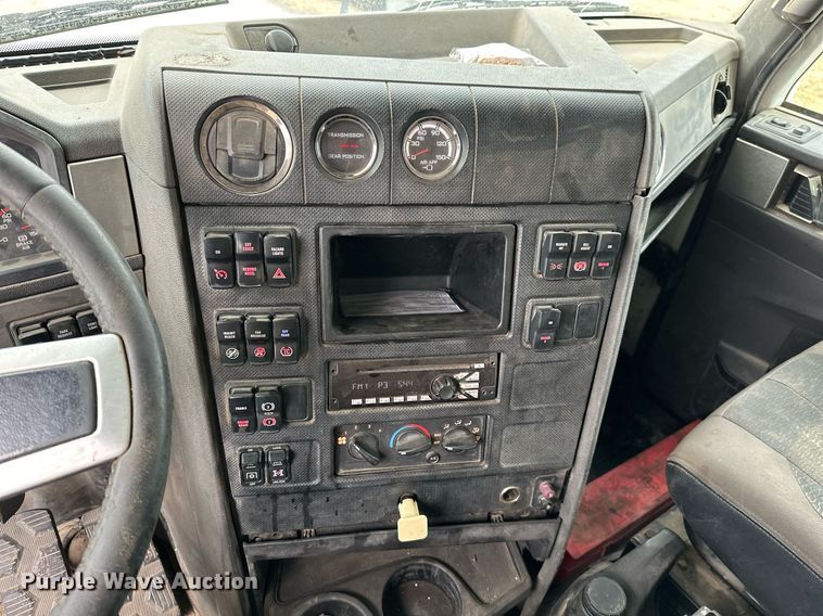 image for item NO9417 2014 Caterpillar CT660  dump truck