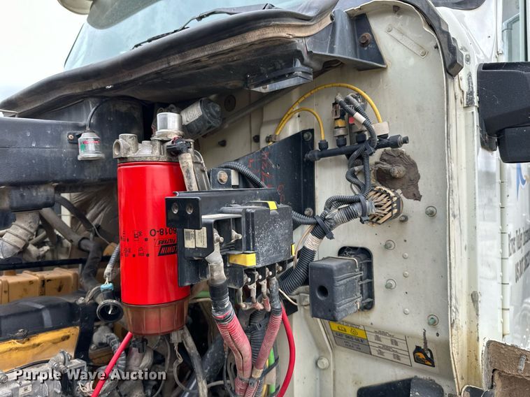 image for item NO9417 2014 Caterpillar CT660  dump truck