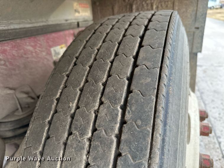 image for item NO9417 2014 Caterpillar CT660  dump truck