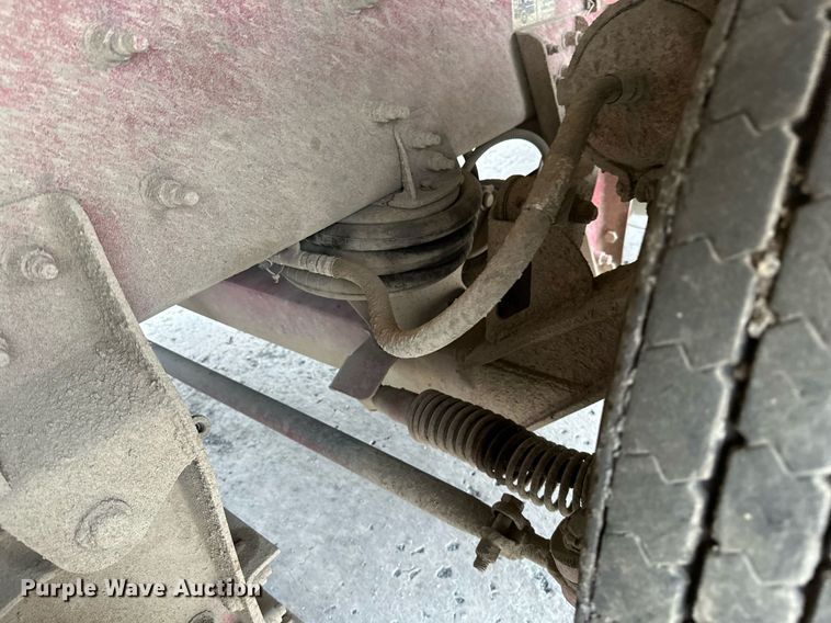 image for item NO9417 2014 Caterpillar CT660  dump truck