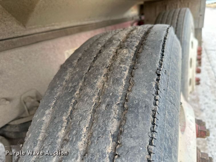 image for item NO9417 2014 Caterpillar CT660  dump truck