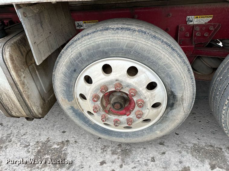 image for item NO9417 2014 Caterpillar CT660  dump truck