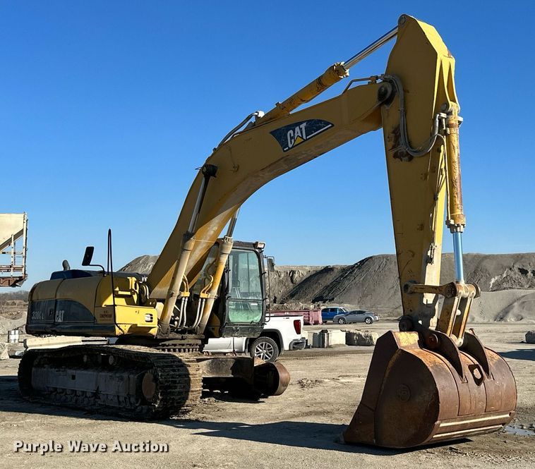 image for item NO9487 2006 Caterpillar 330C L  excavator