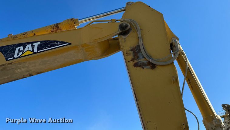 image for item NO9487 2006 Caterpillar 330C L  excavator