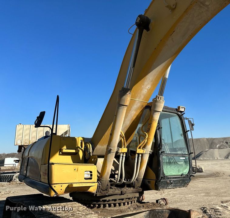 image for item NO9487 2006 Caterpillar 330C L  excavator