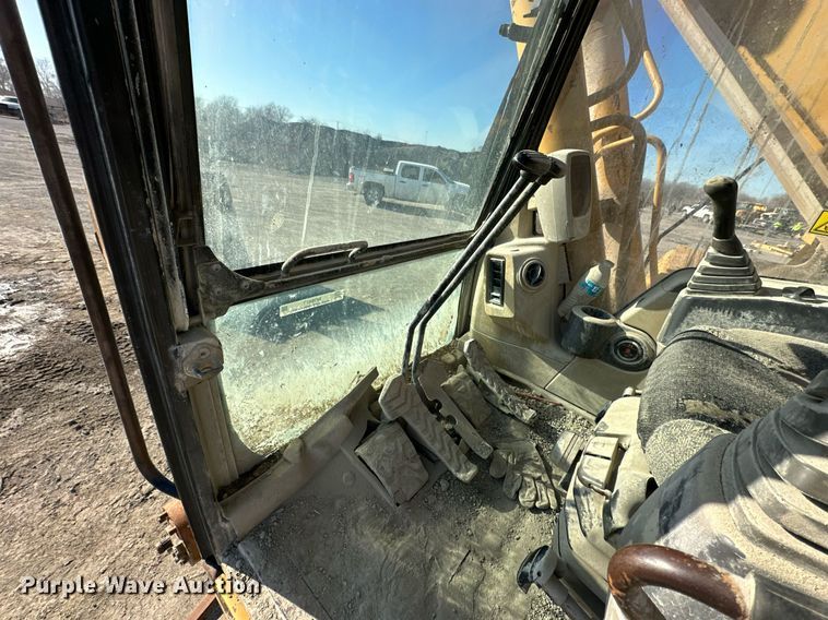 image for item NO9487 2006 Caterpillar 330C L  excavator