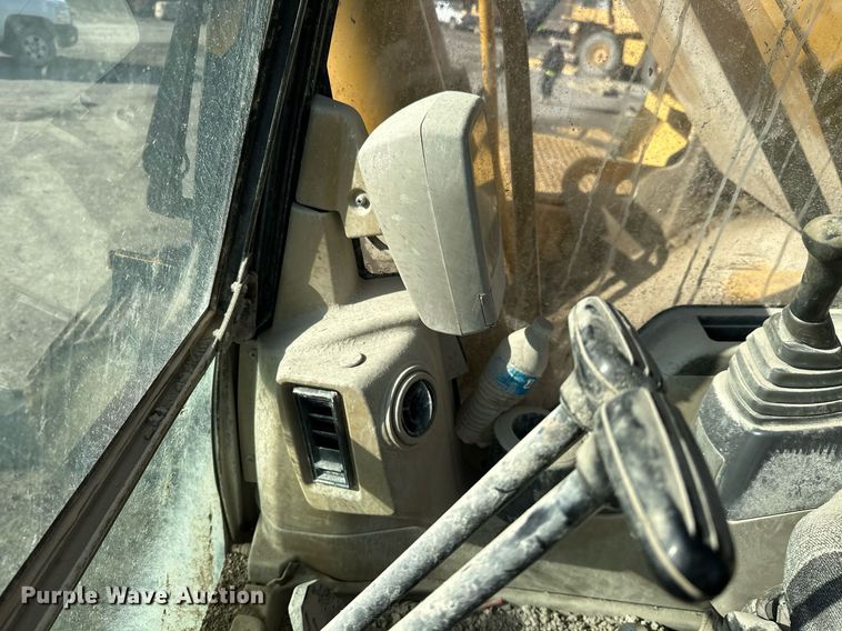 image for item NO9487 2006 Caterpillar 330C L  excavator