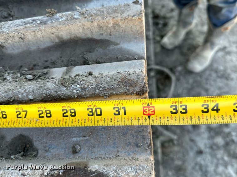 image for item NO9487 2006 Caterpillar 330C L  excavator