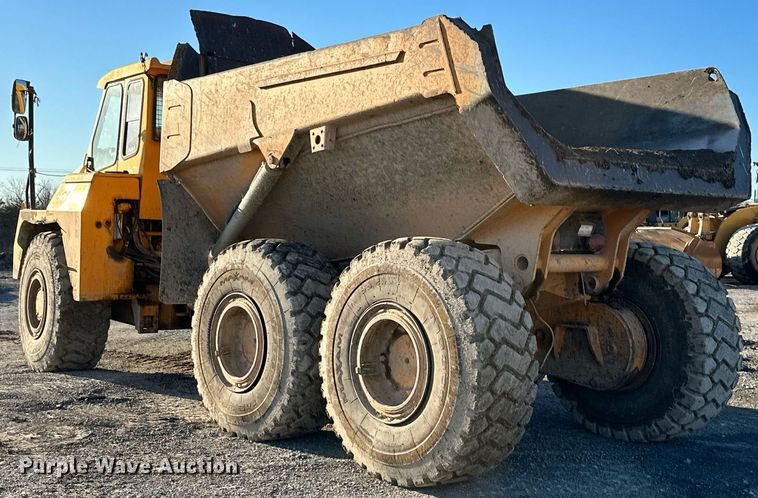 image for item NO9492 2002 Moxy MT31  haul truck