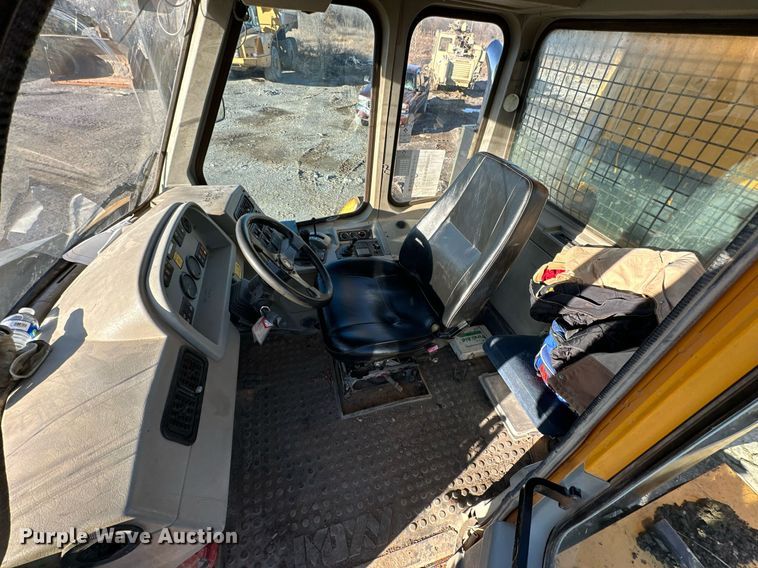 image for item NO9492 2002 Moxy MT31  haul truck