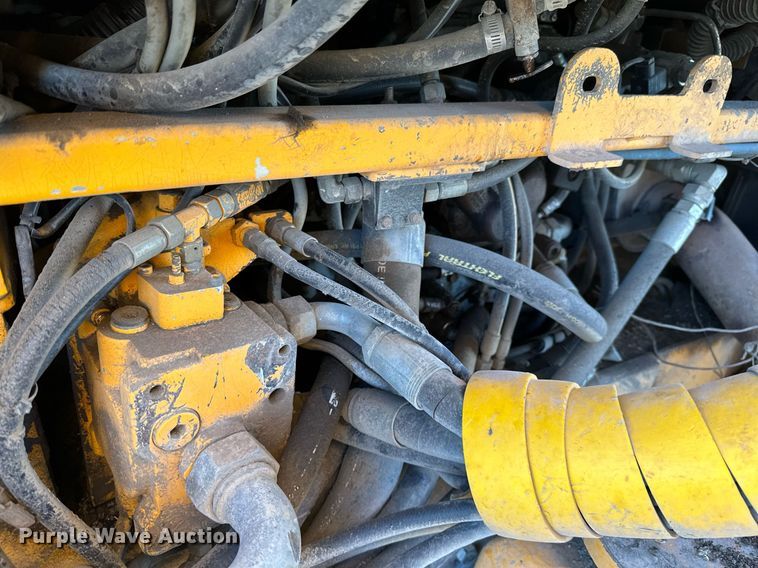 image for item NO9492 2002 Moxy MT31  haul truck