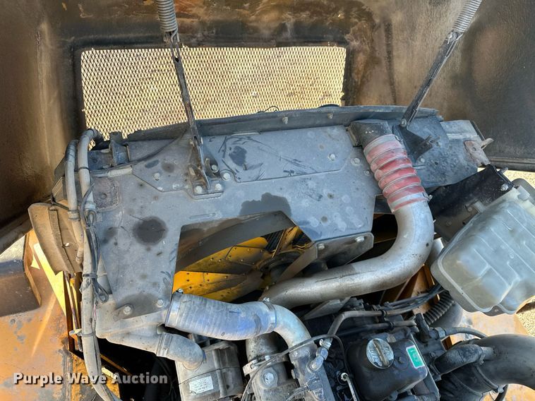 image for item NO9492 2002 Moxy MT31  haul truck