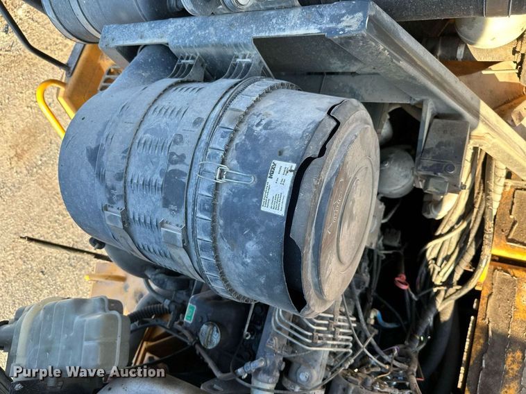 image for item NO9492 2002 Moxy MT31  haul truck