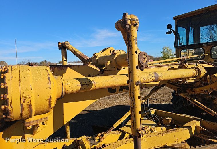 image for item NP9137 1966 Caterpillar 12F  rigid frame motor grader