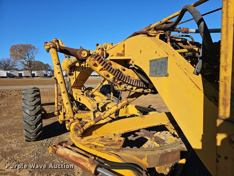 image for item NP9137 1966 Caterpillar 12F  rigid frame motor grader